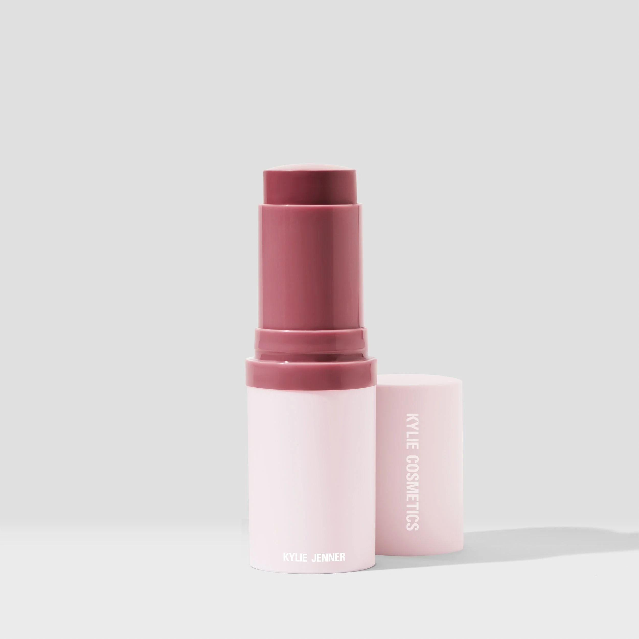 Kylie's Signature Glam Look Bundle - Image 6
